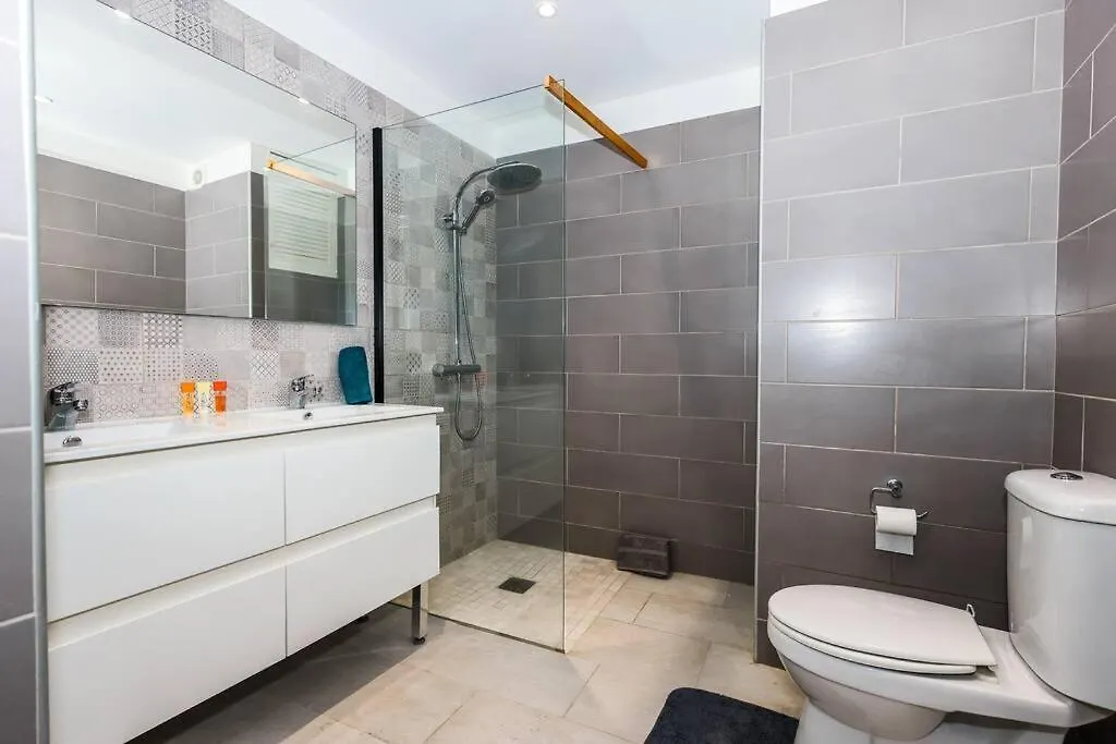 Watalibi - Beachfront Apartment Grand-Case